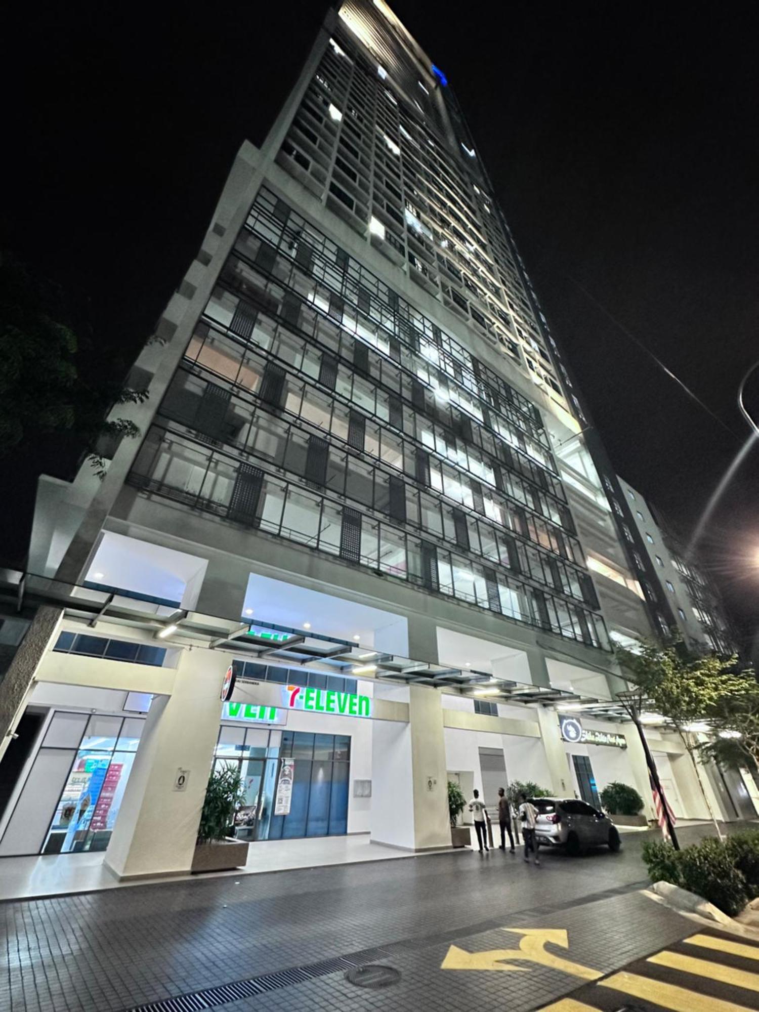 The Luxe Infinitum Klcc By Kl Malaysia Apartment Куала Лумпур Екстериор снимка